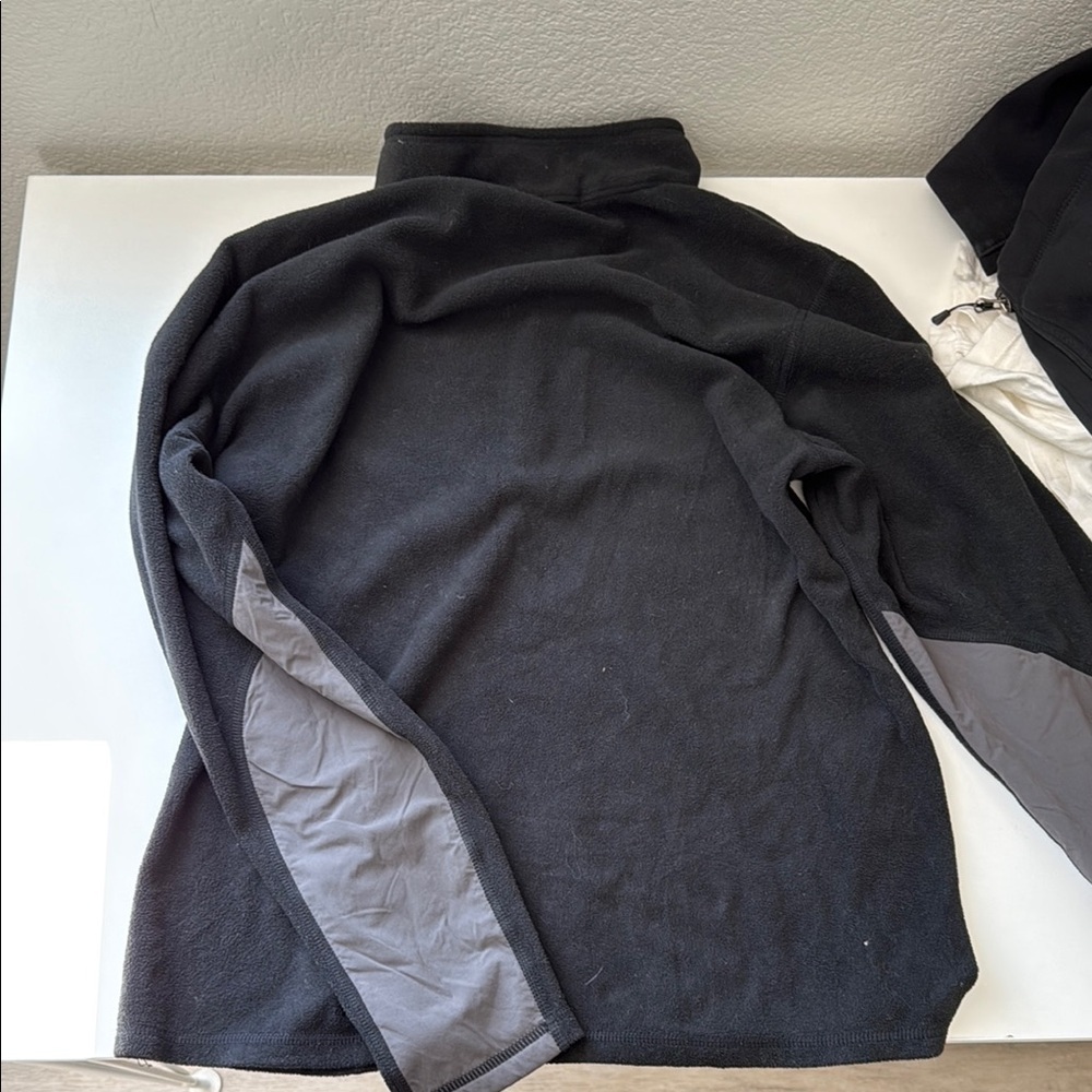 The North Face Charcoal and Light Gray Fleece Jacket - Picture 3 of 3